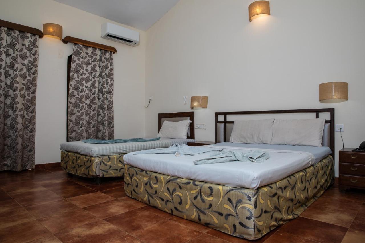 Sea Breeze Inn Resort Calangute Esterno foto